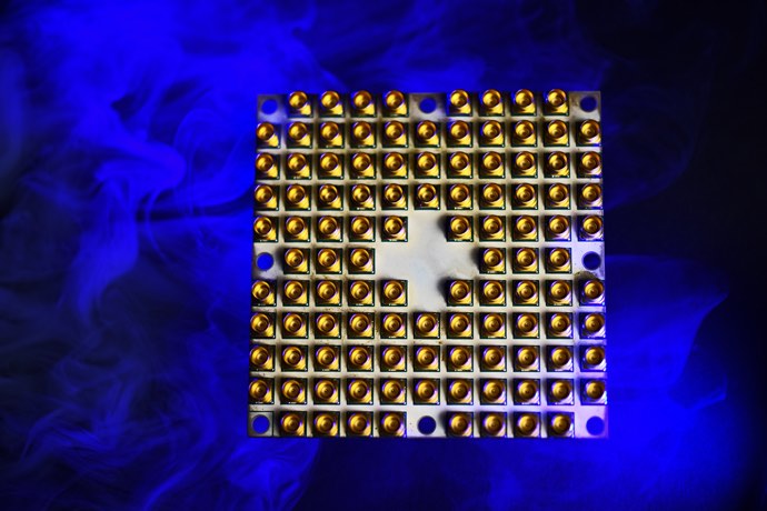 Intel-Quantum-49-qubit