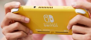 Nintendo-Switch-Lite-Yellow-back